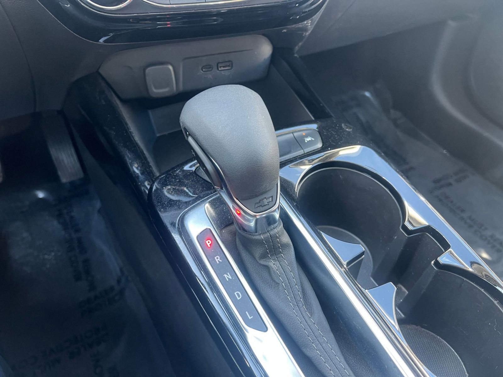 Used 2025 Chevrolet Trax LT FWD image 41