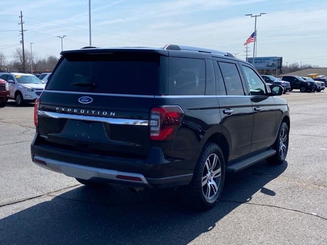Used 2024 Ford Expedition Limited image 3