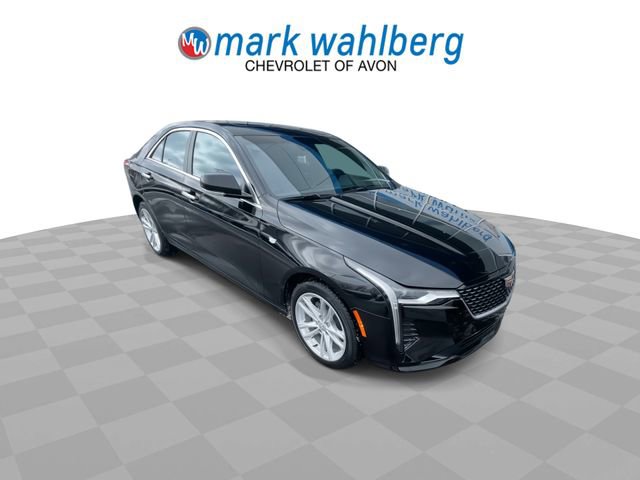 Used 2025 Cadillac CT4 Luxury RWD image 2