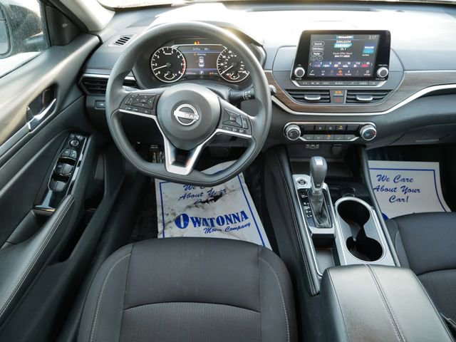 Used 2023 Nissan Altima 2.5 SV image 9