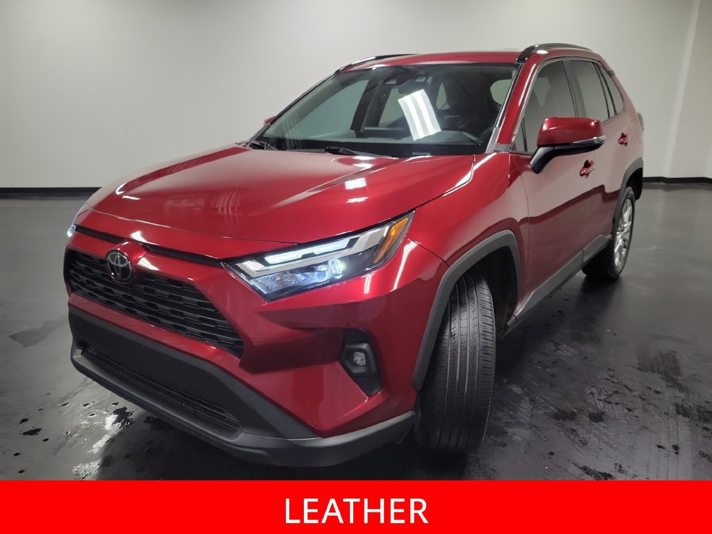 Used 2023 Toyota RAV4 XLE Premium FWD image 4