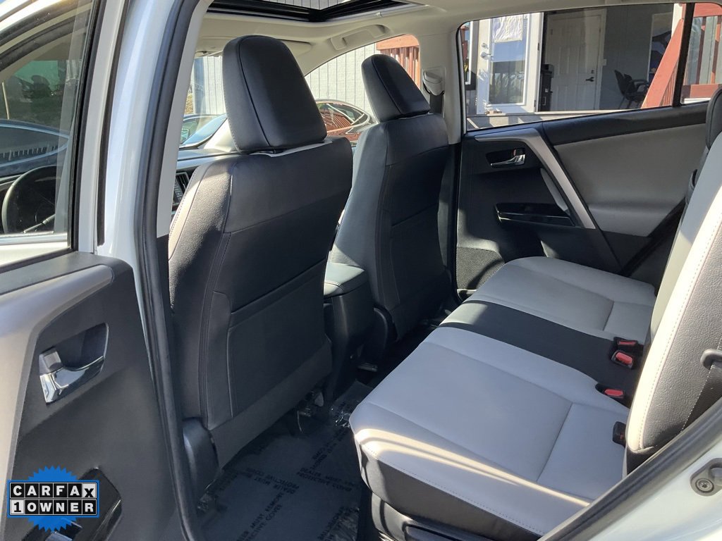 Used 2017 Toyota RAV4 Limited image 27