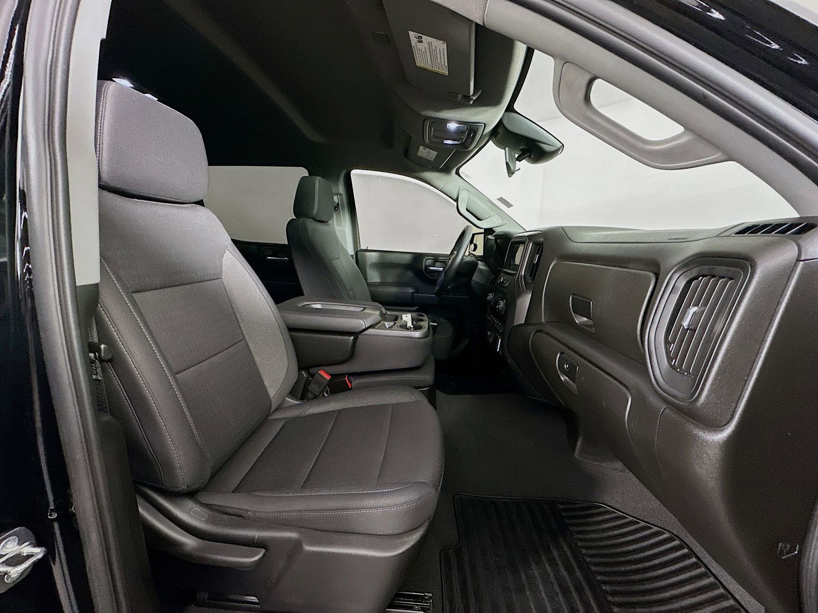 Used 2024 Chevrolet Silverado 1500 Custom image 28