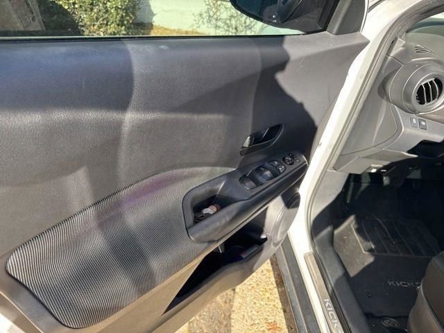 Used 2019 Nissan Kicks S w/ Exterior Electronics Package image 21