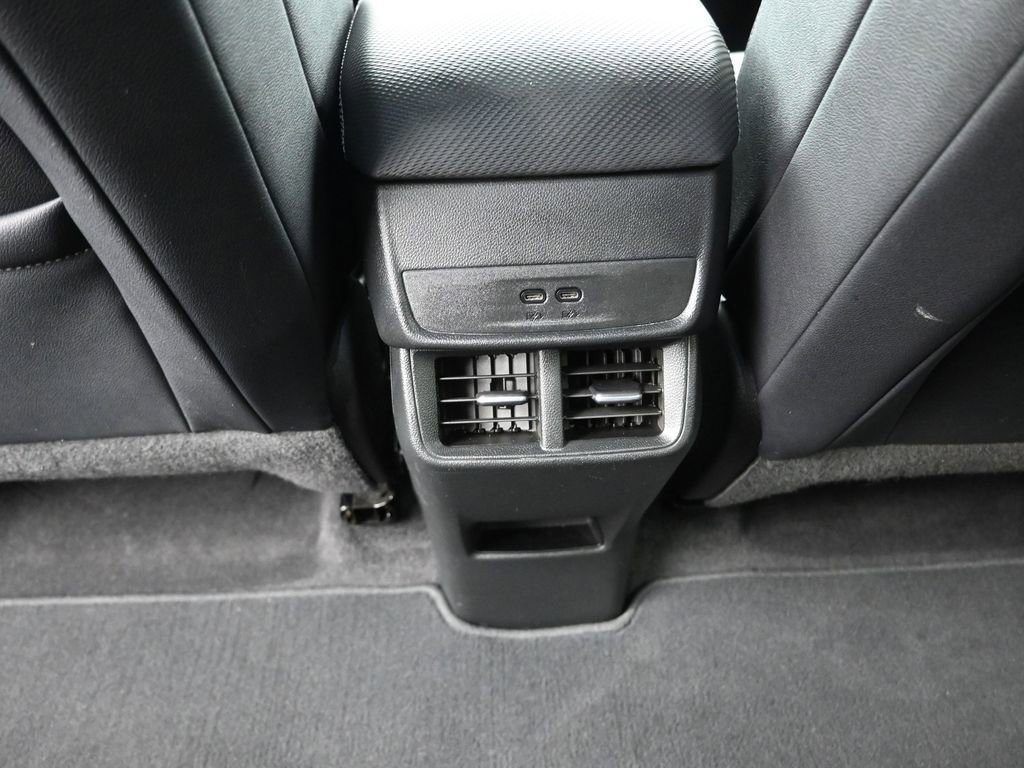 Used 2025 Chevrolet Equinox LT w/ Convenience Package II image 17