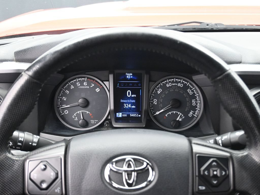 Used 2016 Toyota Tacoma TRD Sport w/ Towing Package AWD/4WD image 32