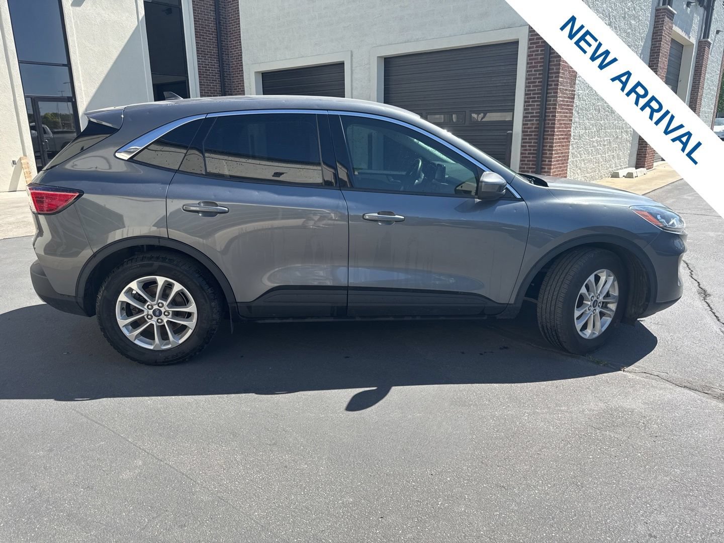 Used 2021 Ford Escape SE FWD image 8
