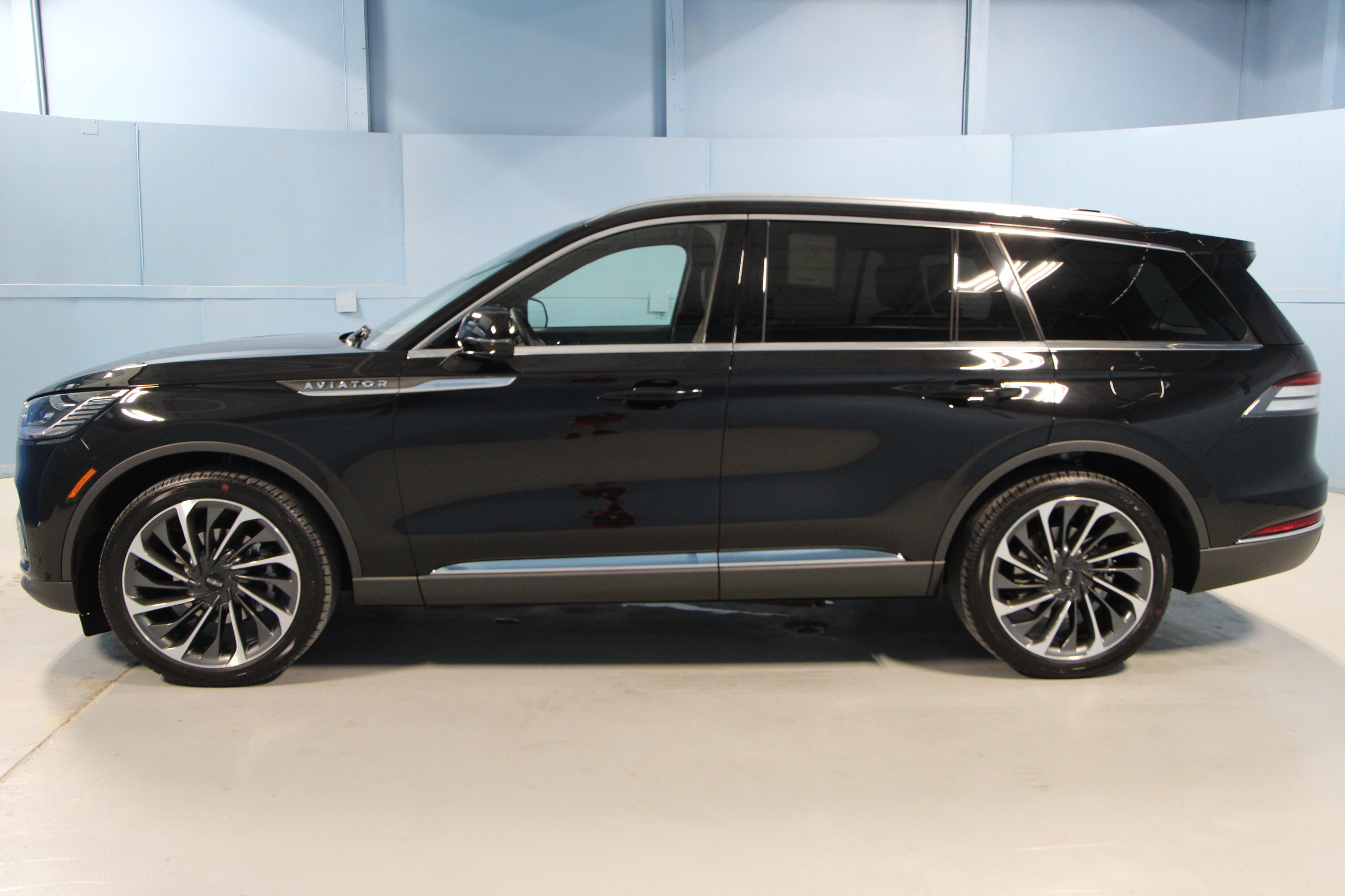 New 2026 Lincoln Aviator Reserve AWD/4WD image 31