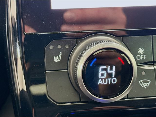 Used 2023 Toyota Highlander XLE image 20