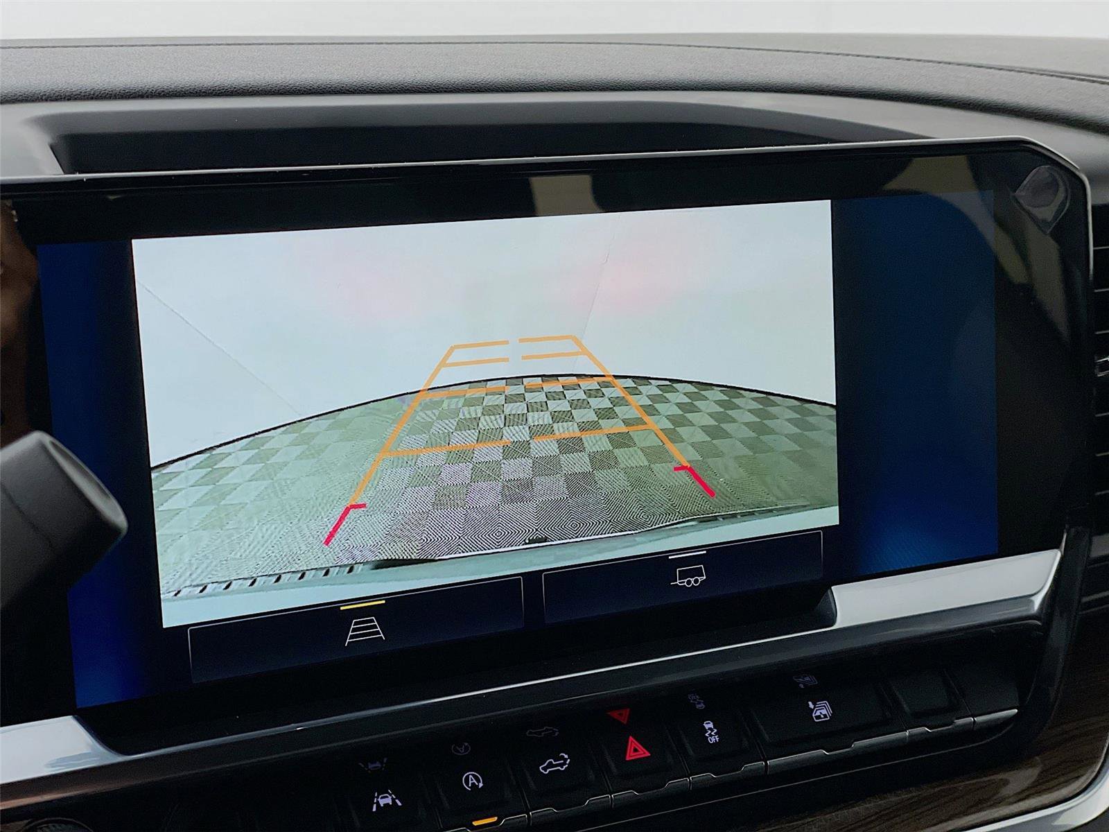 Certified 2025 Chevrolet Silverado 1500 LT image 18