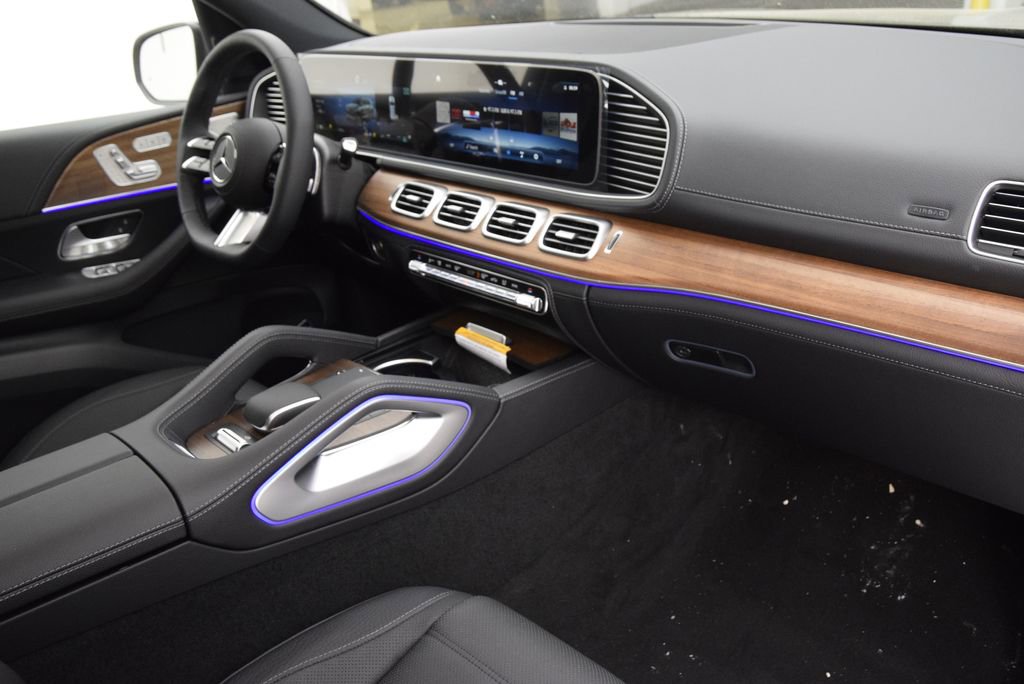 New 2025 Mercedes-Benz GLS 580 4MATIC image 15