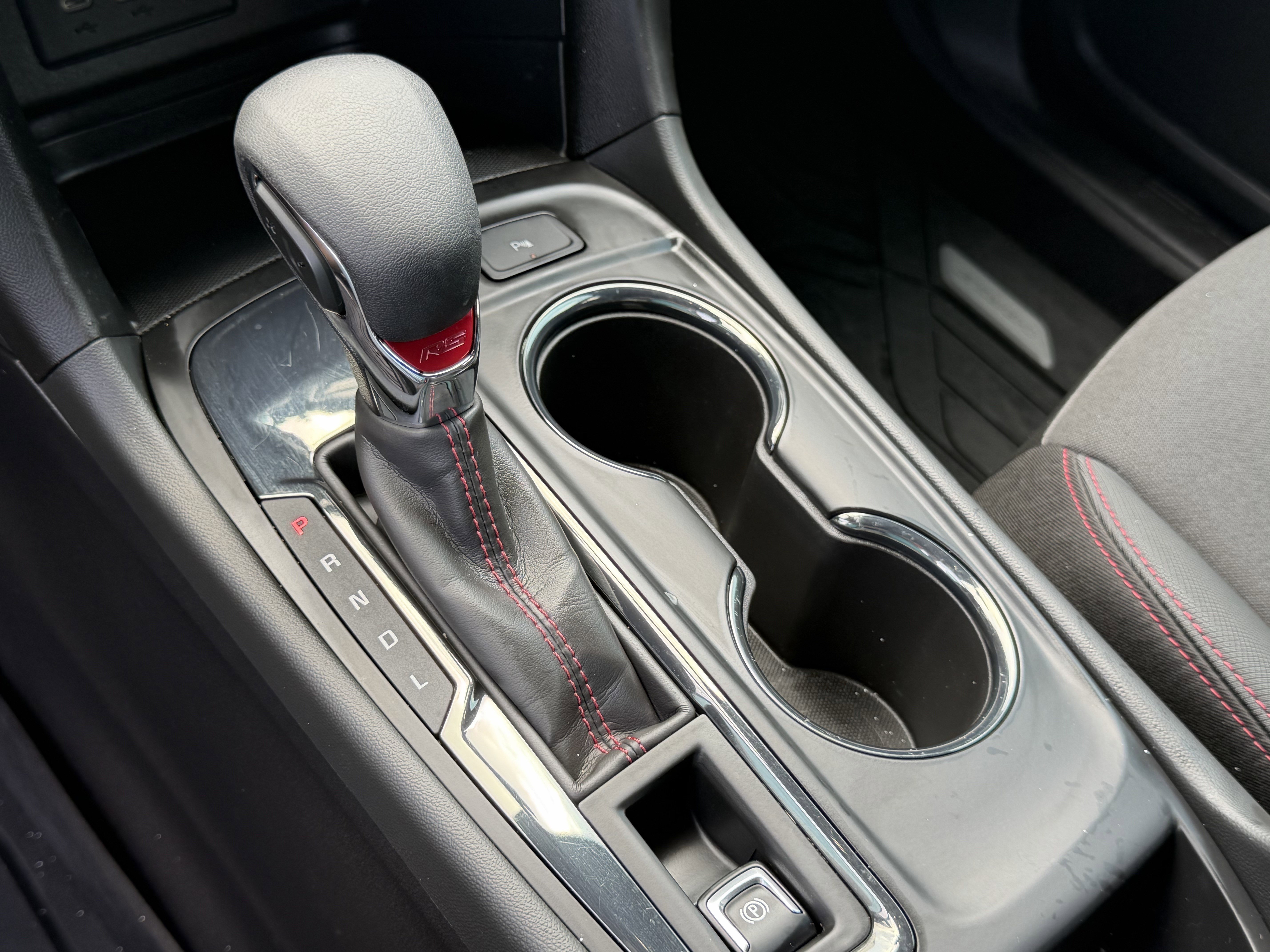 Used 2023 Chevrolet Equinox RS w/ LPO, Floor Liner Package FWD image 18
