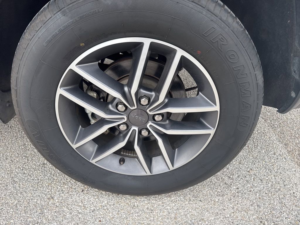 Used 2022 Jeep Grand Cherokee Limited AWD/4WD image 11