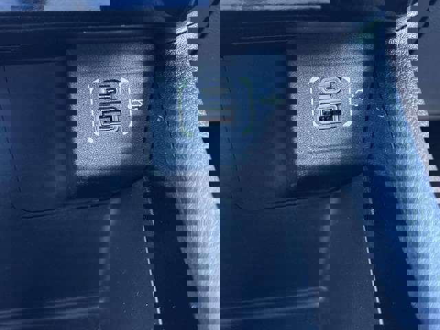 Certified 2024 Jeep Compass Limited image 32