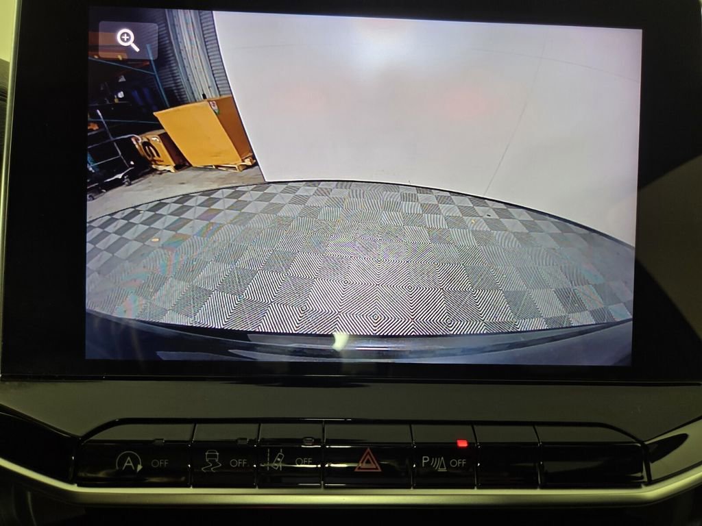 Certified 2025 Jeep Compass Limited image 14