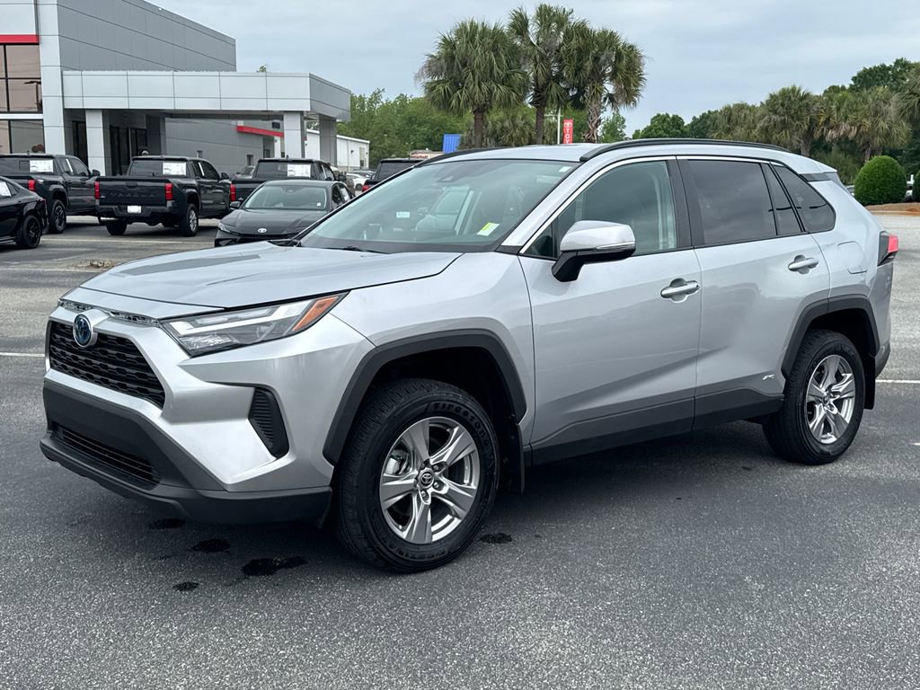 Used 2024 Toyota RAV4 XLE AWD/4WD image 7