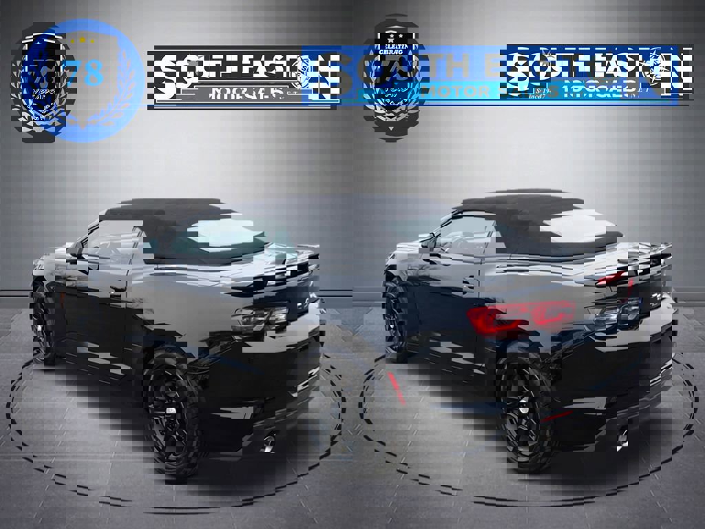 Used 2019 Chevrolet Camaro LT image 8