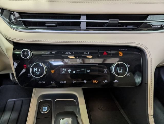 Used 2025 INFINITI QX60 Sensory w/ Vision Package AWD/4WD image 24