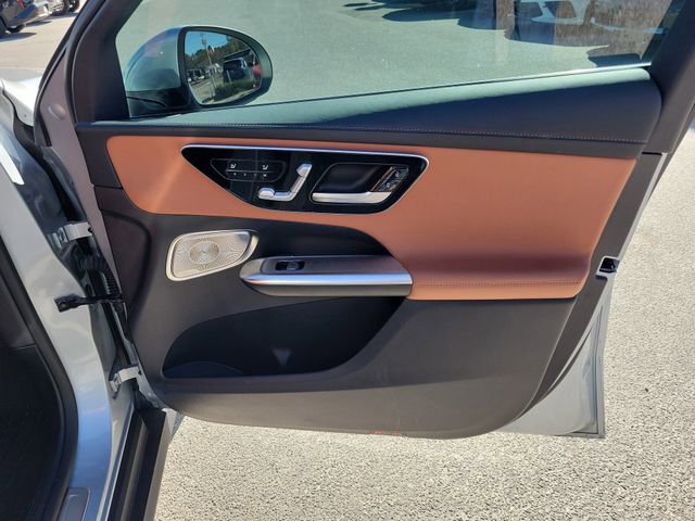 Used 2024 Mercedes-Benz GLC 300 4MATIC image 35