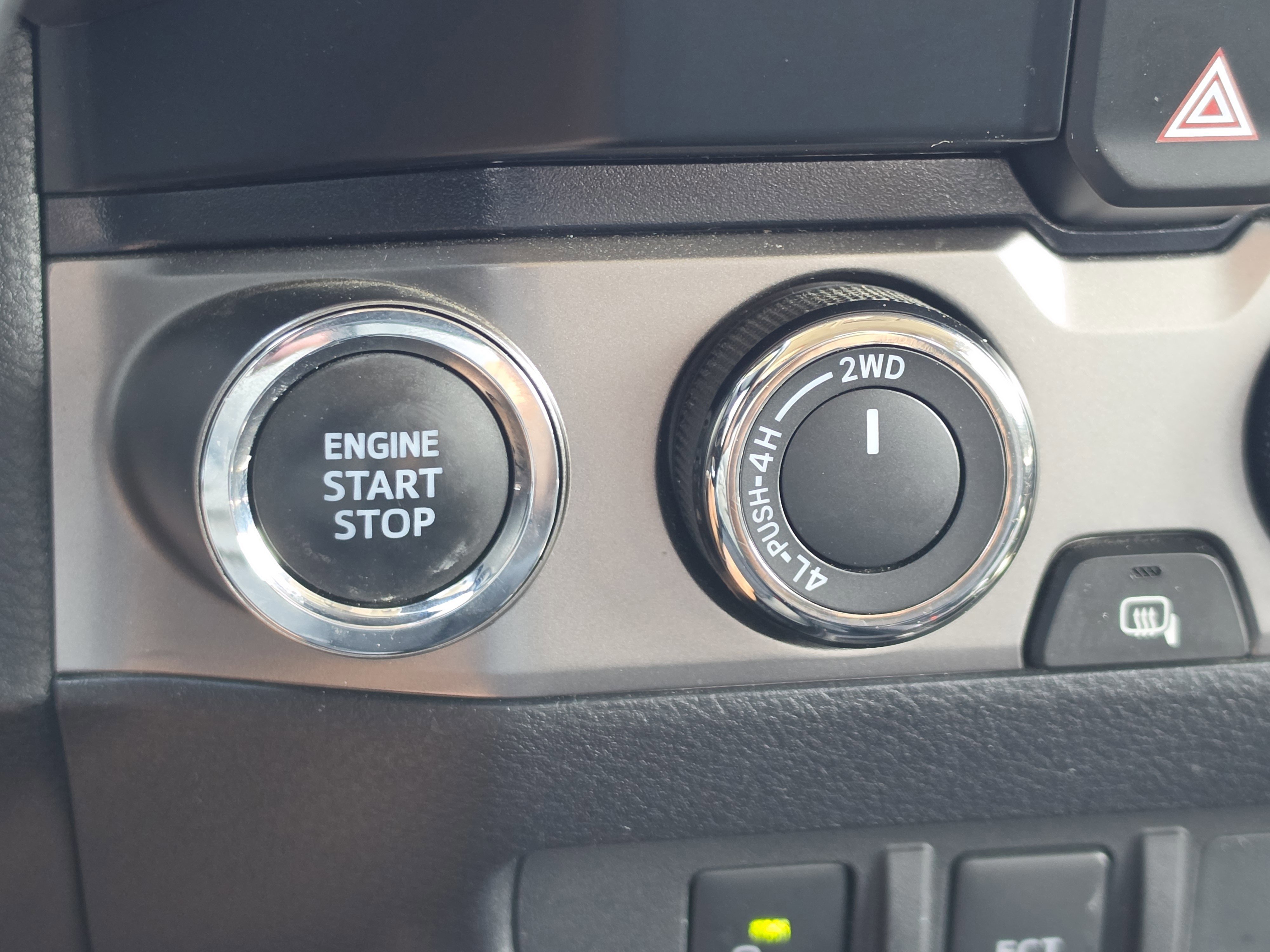 Certified 2023 Toyota Tacoma SR5 w/ Technology Package AWD/4WD image 21