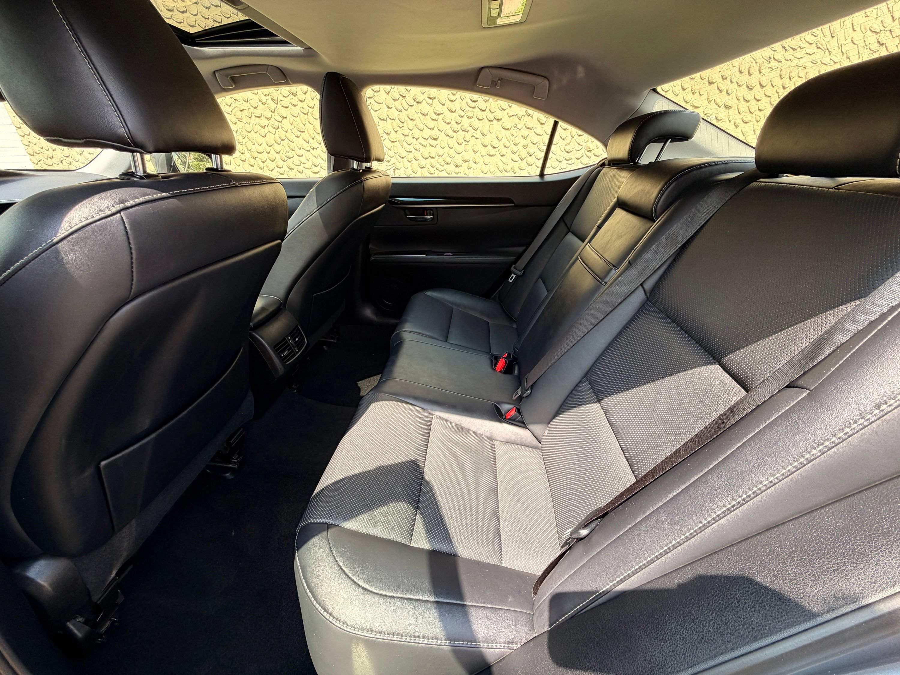 Used 2016 Lexus ES 350 FWD image 17