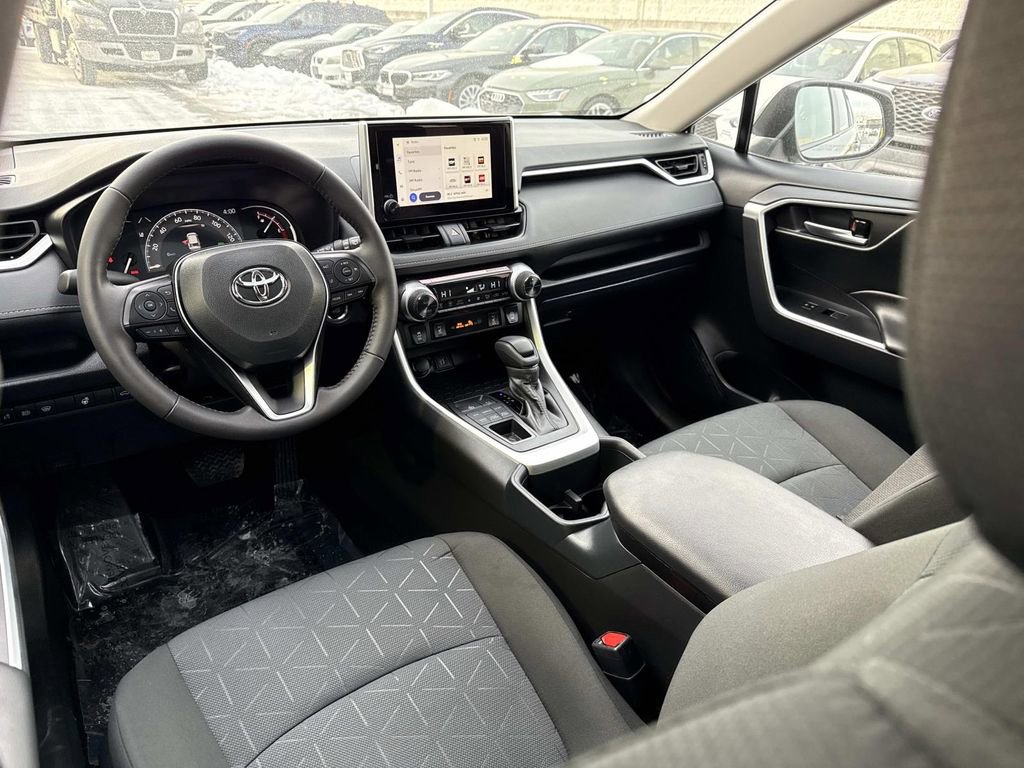 Used 2025 Toyota RAV4 XLE image 10
