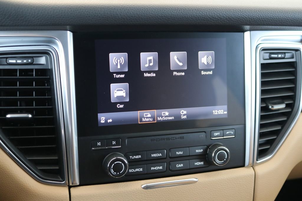 Used 2018 Porsche Macan Sport Edition image 45