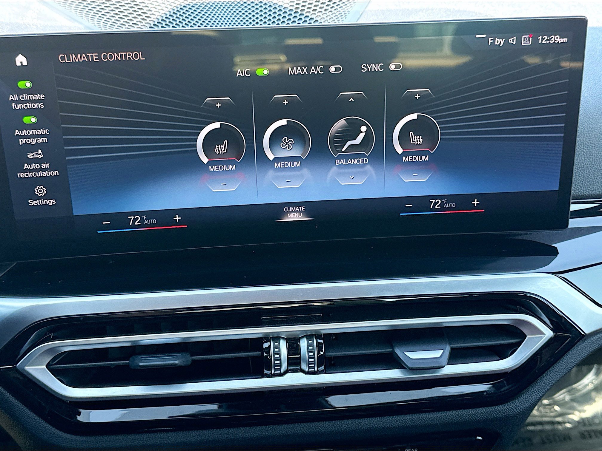 Used 2023 BMW 330i Sedan w/ Premium Package image 34