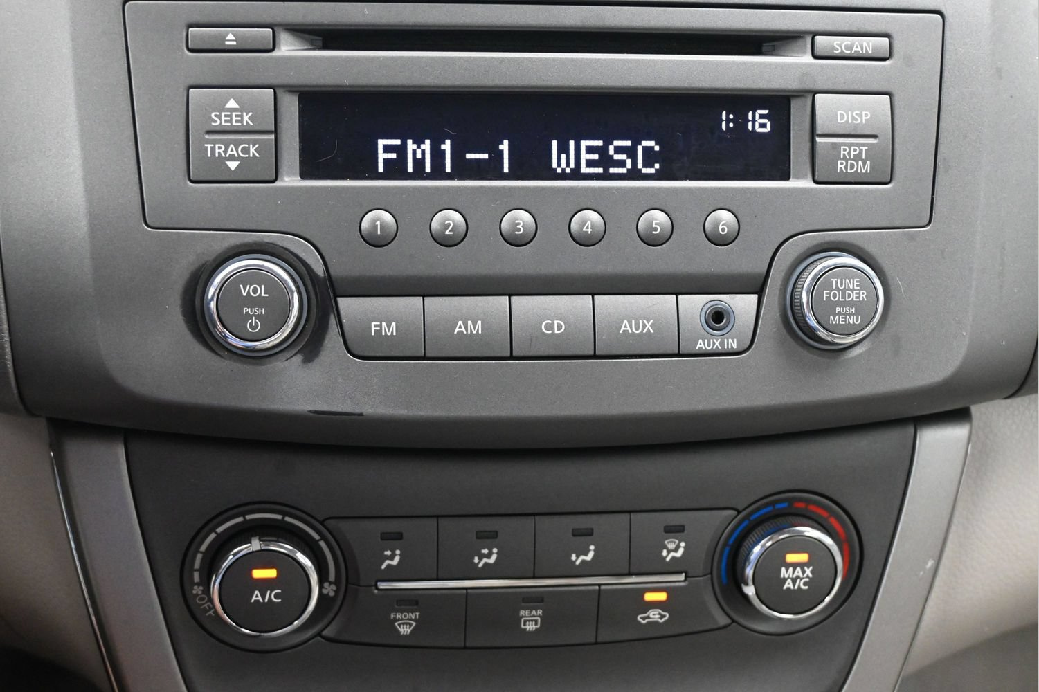 Used 2014 Nissan Sentra S FWD image 15
