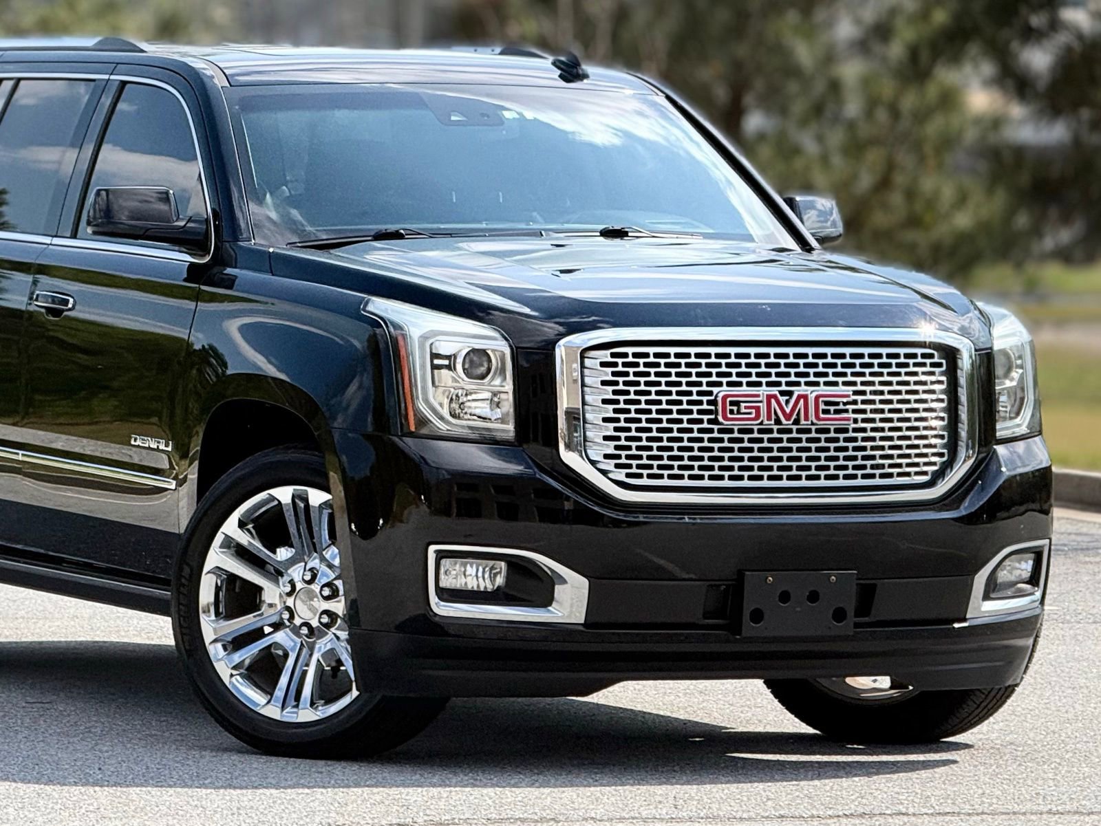 Used 2017 GMC Yukon XL Denali w/ Open Road Package image 48