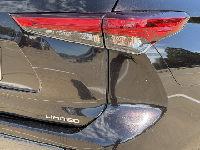 Used 2020 Toyota Highlander Limited FWD image 7