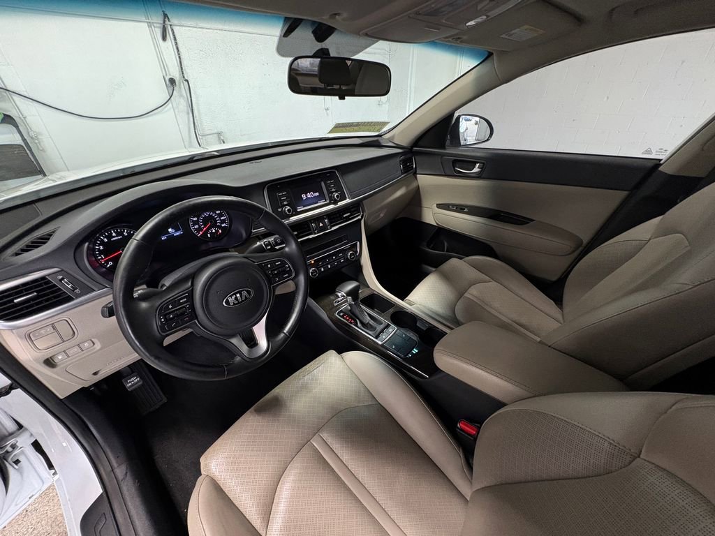 Used 2016 Kia Optima EX image 21
