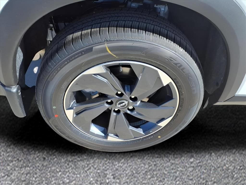 New 2026 Nissan Rogue SV image 9