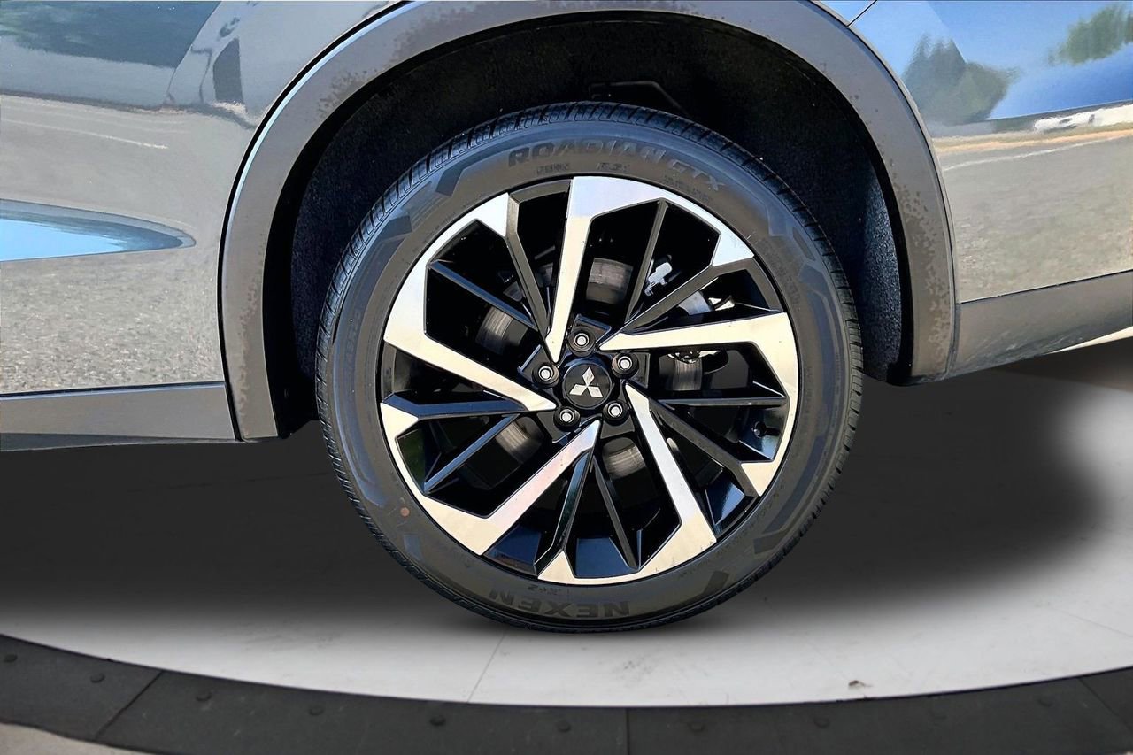 Used 2024 Mitsubishi Outlander SE FWD image 36