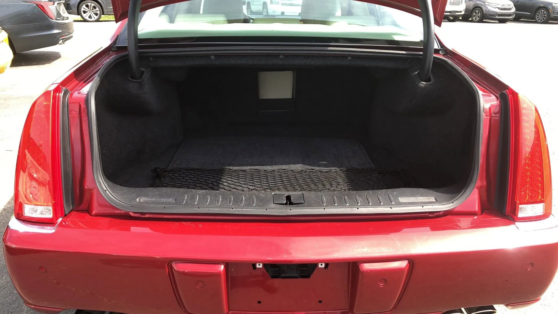 Used 2011 Cadillac DTS Platinum image 19