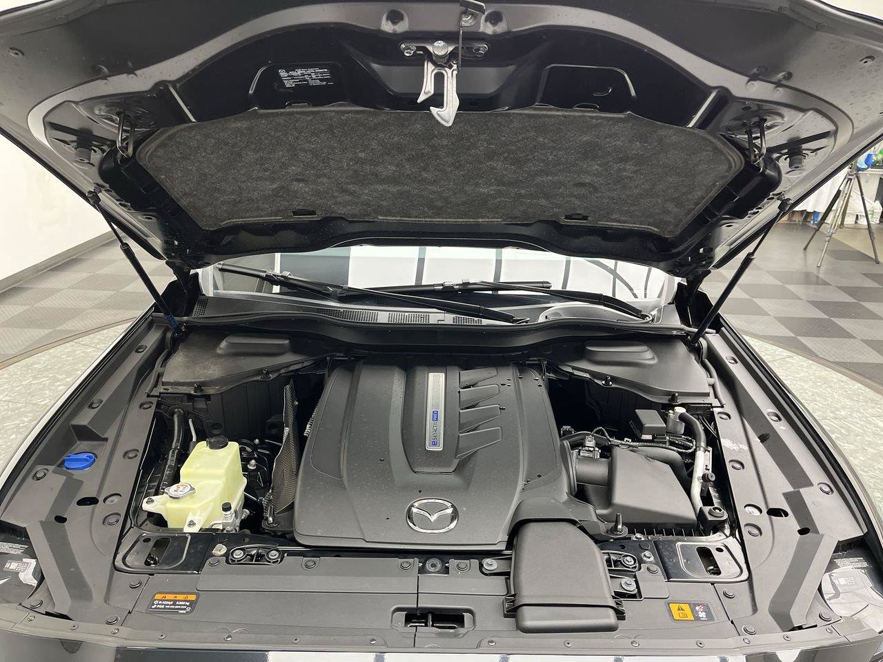 Certified 2025 MAZDA CX-70 Plug-In Hybrid w/ Premium Plus AWD/4WD image 29