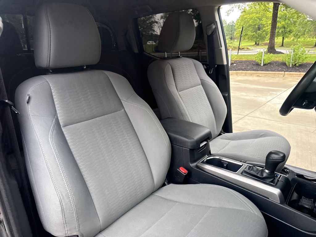 Used 2019 Toyota Tacoma SR5 RWD image 34