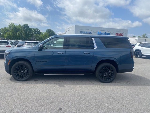 New 2025 Chevrolet Suburban Premier image 3