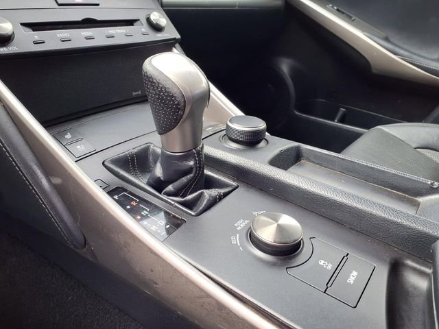 Used 2016 Lexus IS 200t w/ F Sport Package RWD image 18