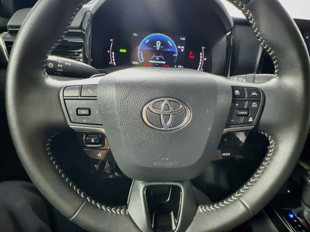Used 2026 Toyota Camry SE w/ Convenience Package FWD image 15