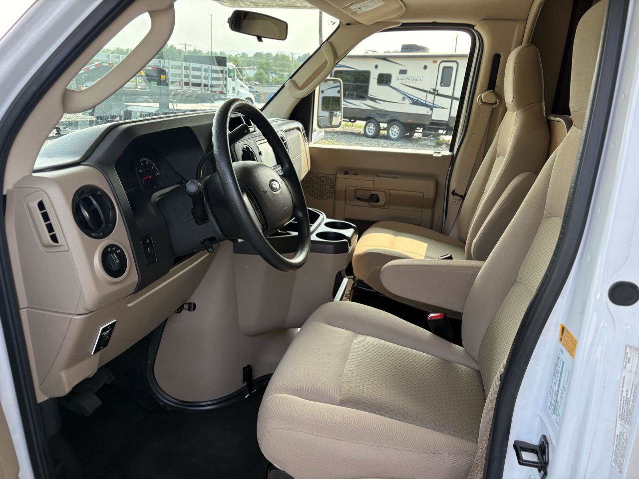 Used 2018 Ford E-450 and Econoline 450 Super Duty w/ Motorhome Prep Package RWD image 30