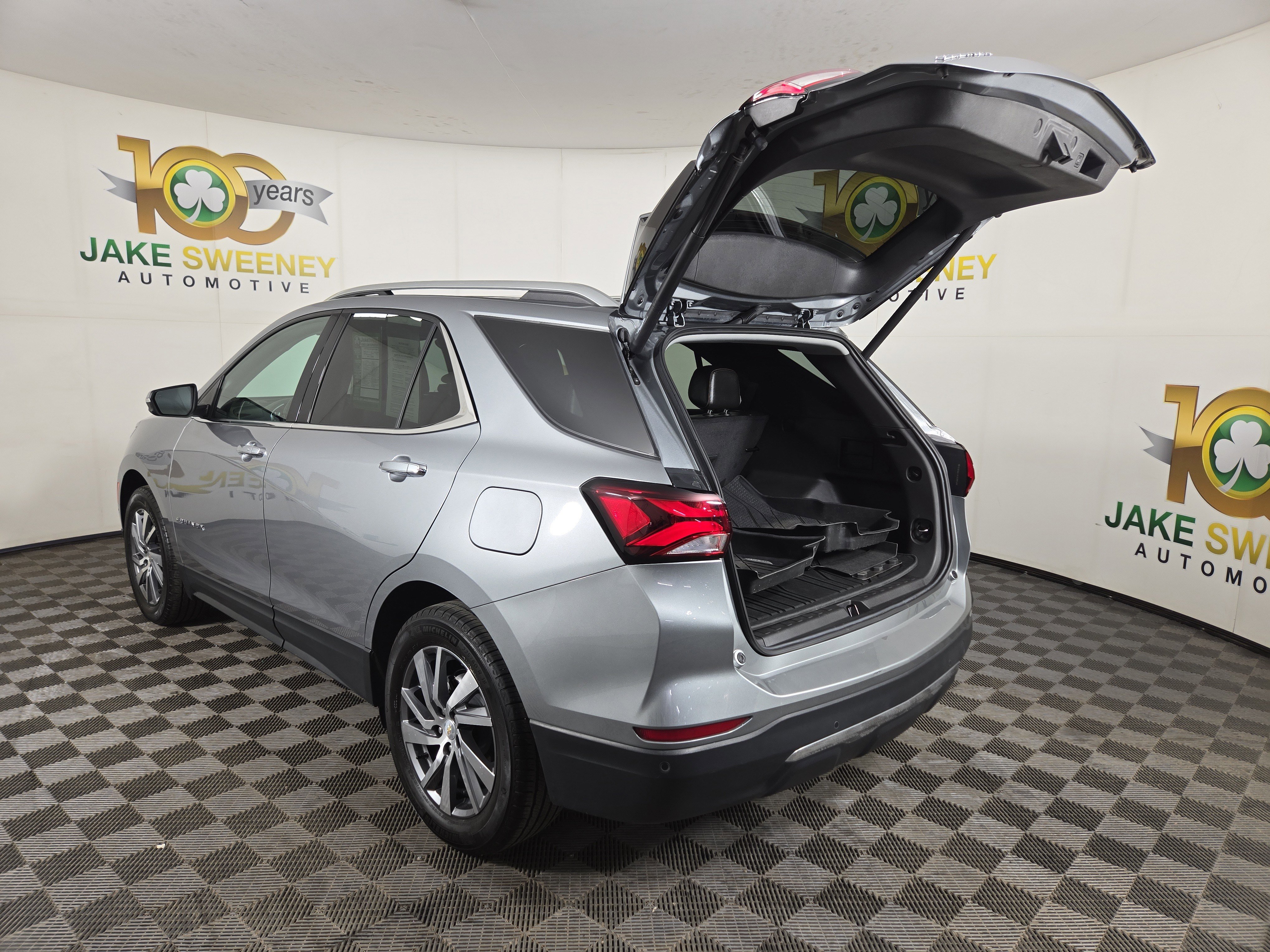Used 2023 Chevrolet Equinox Premier image 34
