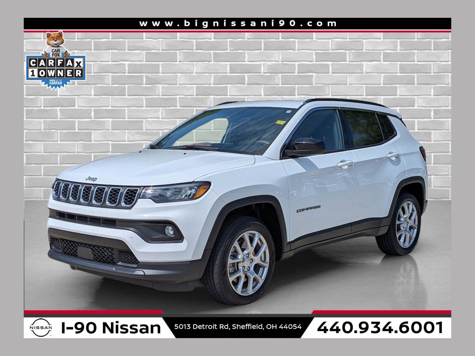 Used 2024 Jeep Compass Latitude AWD/4WD image 1