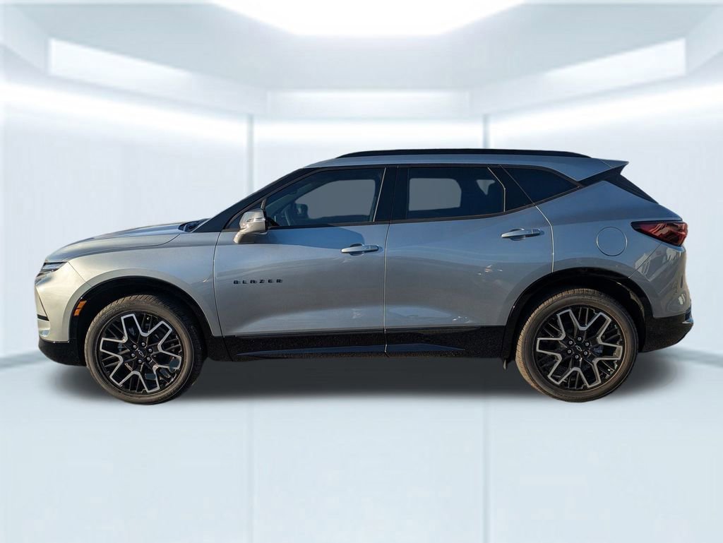 New 2026 Chevrolet Blazer RS FWD image 2