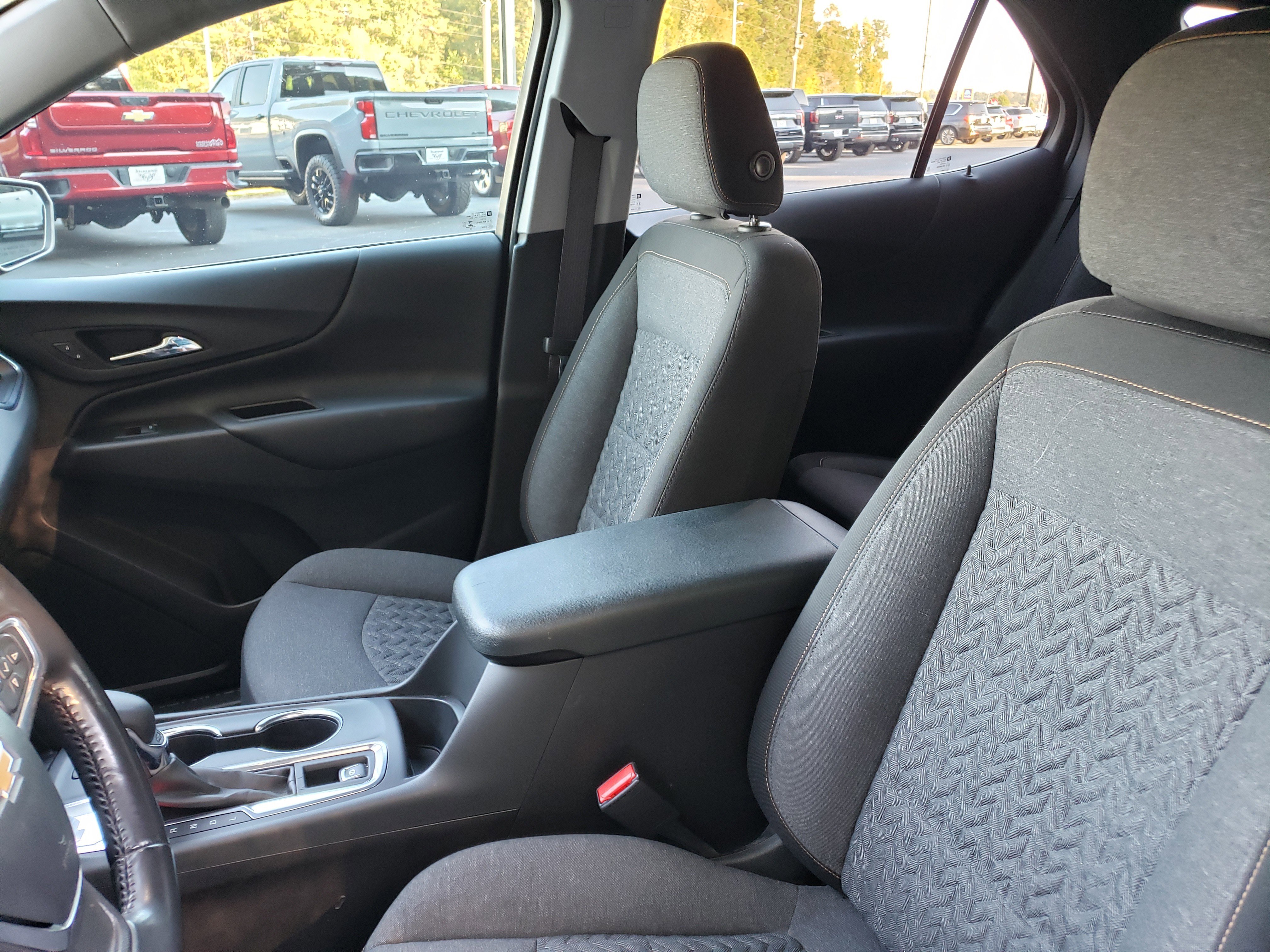 Used 2022 Chevrolet Equinox LT w/ Driver Convenience Package image 23