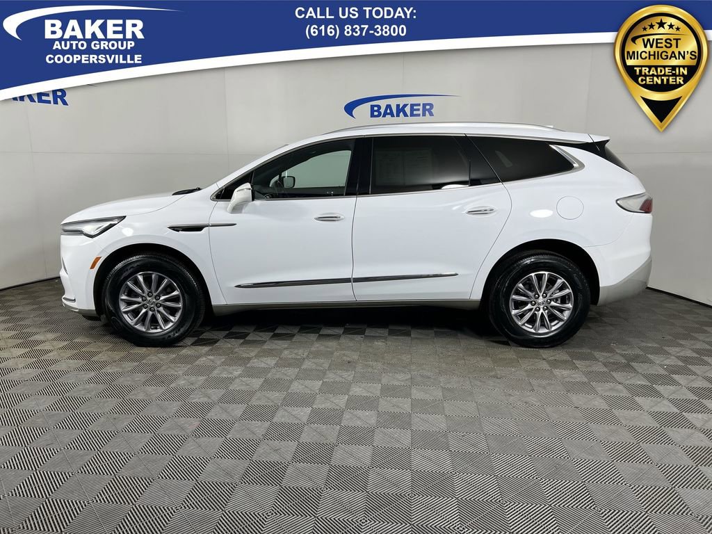 Used 2023 Buick Enclave Essence image 6