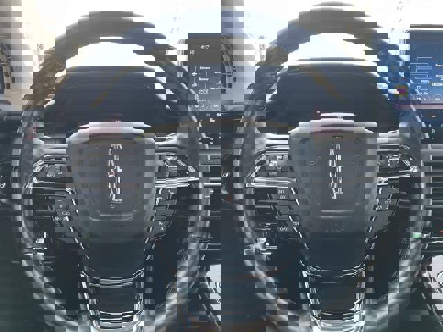 Used 2023 Lincoln Nautilus Reserve image 28