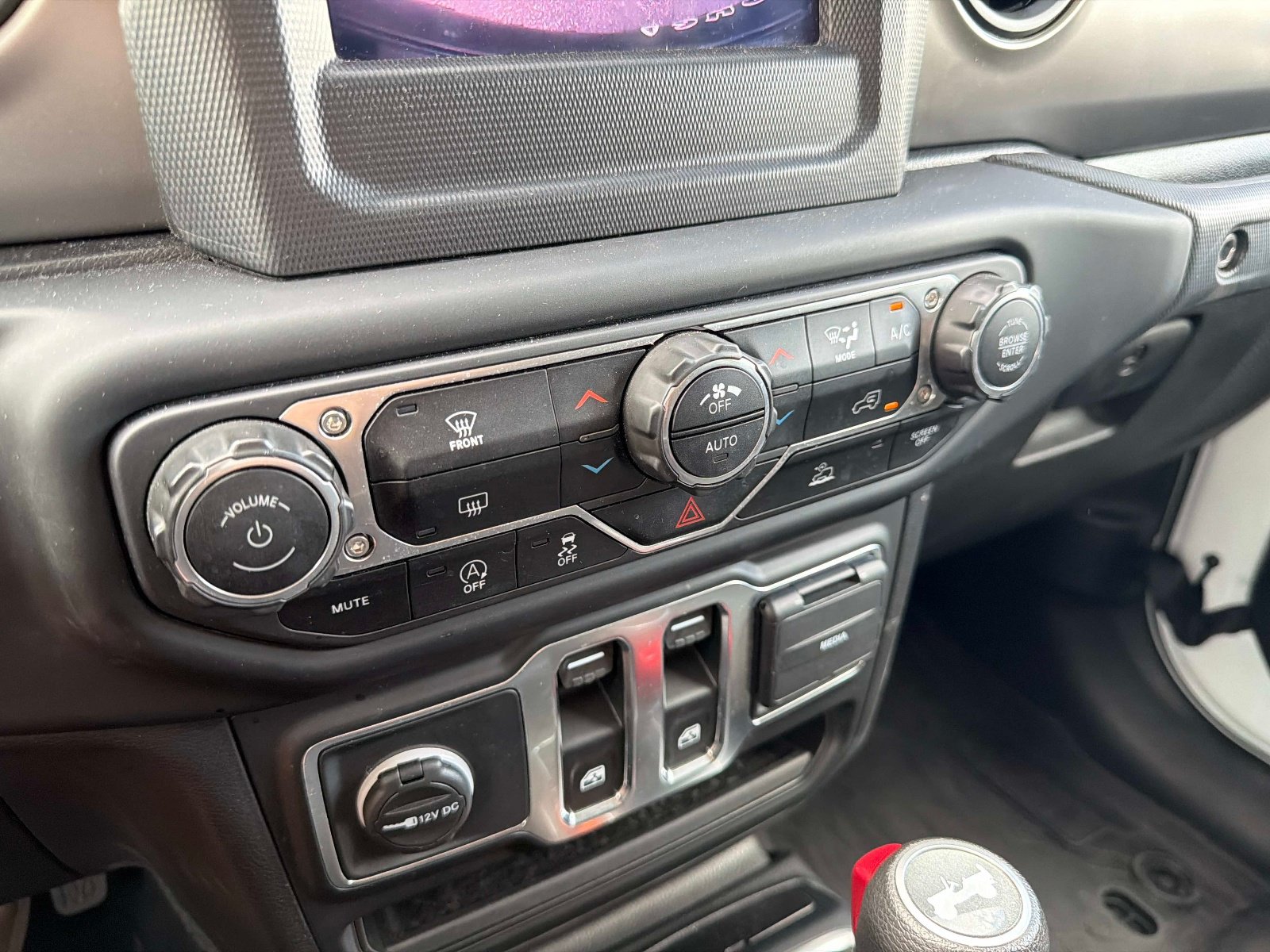 Used 2021 Jeep Wrangler Sport AWD/4WD image 32