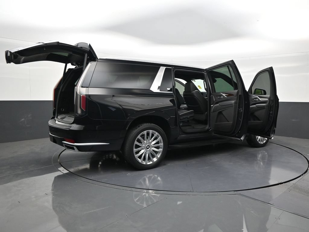 Used 2023 Cadillac Escalade ESV Premium Luxury AWD/4WD image 28