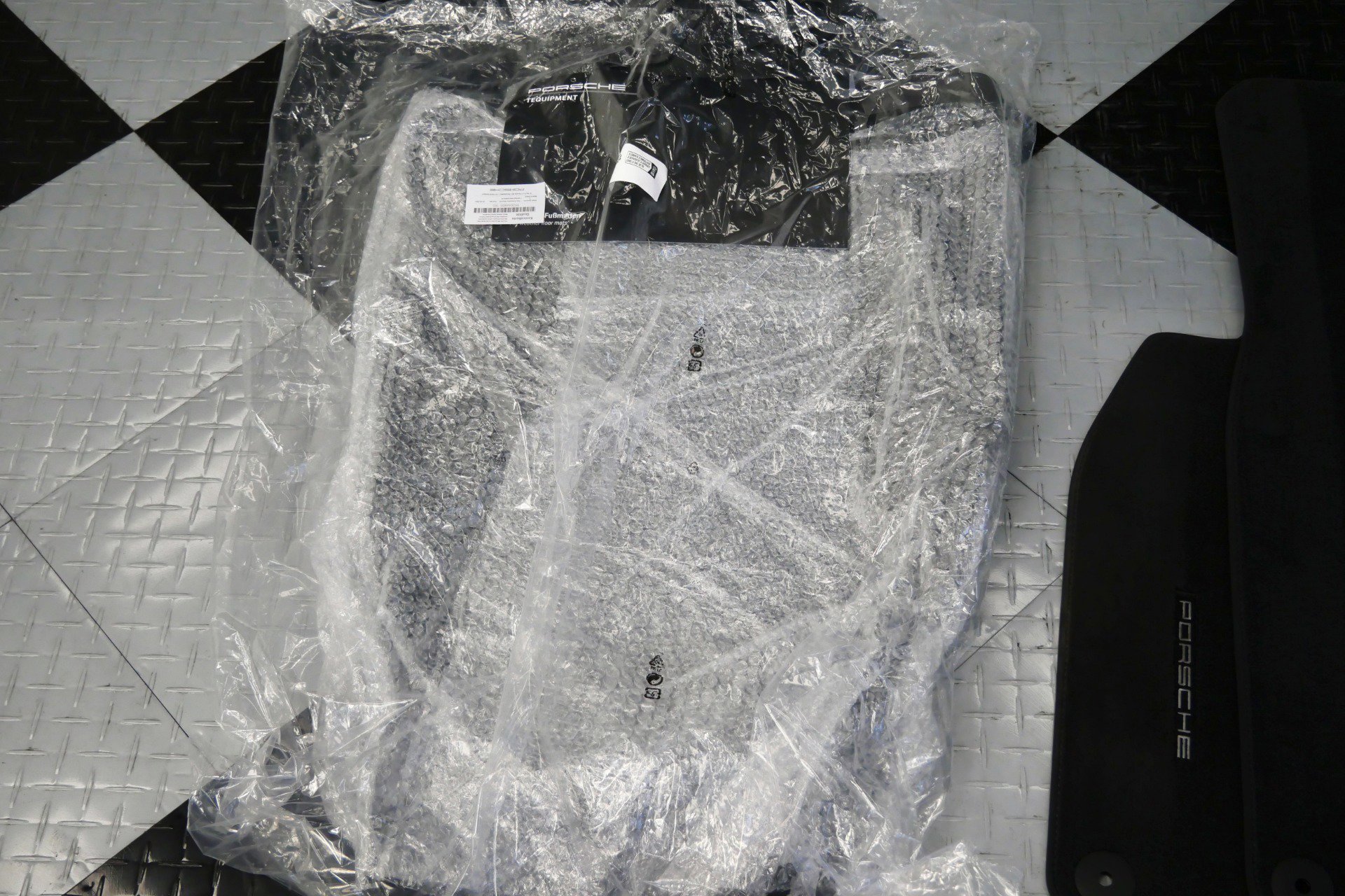 Used 2024 Porsche 911 Turbo image 43